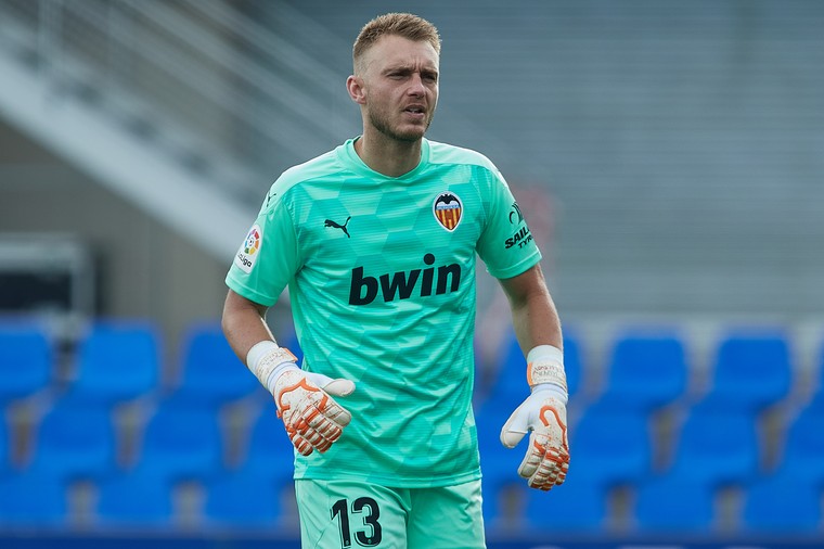 'Nieuwe Valencia-trainer zeer gecharmeerd van Cillessen'