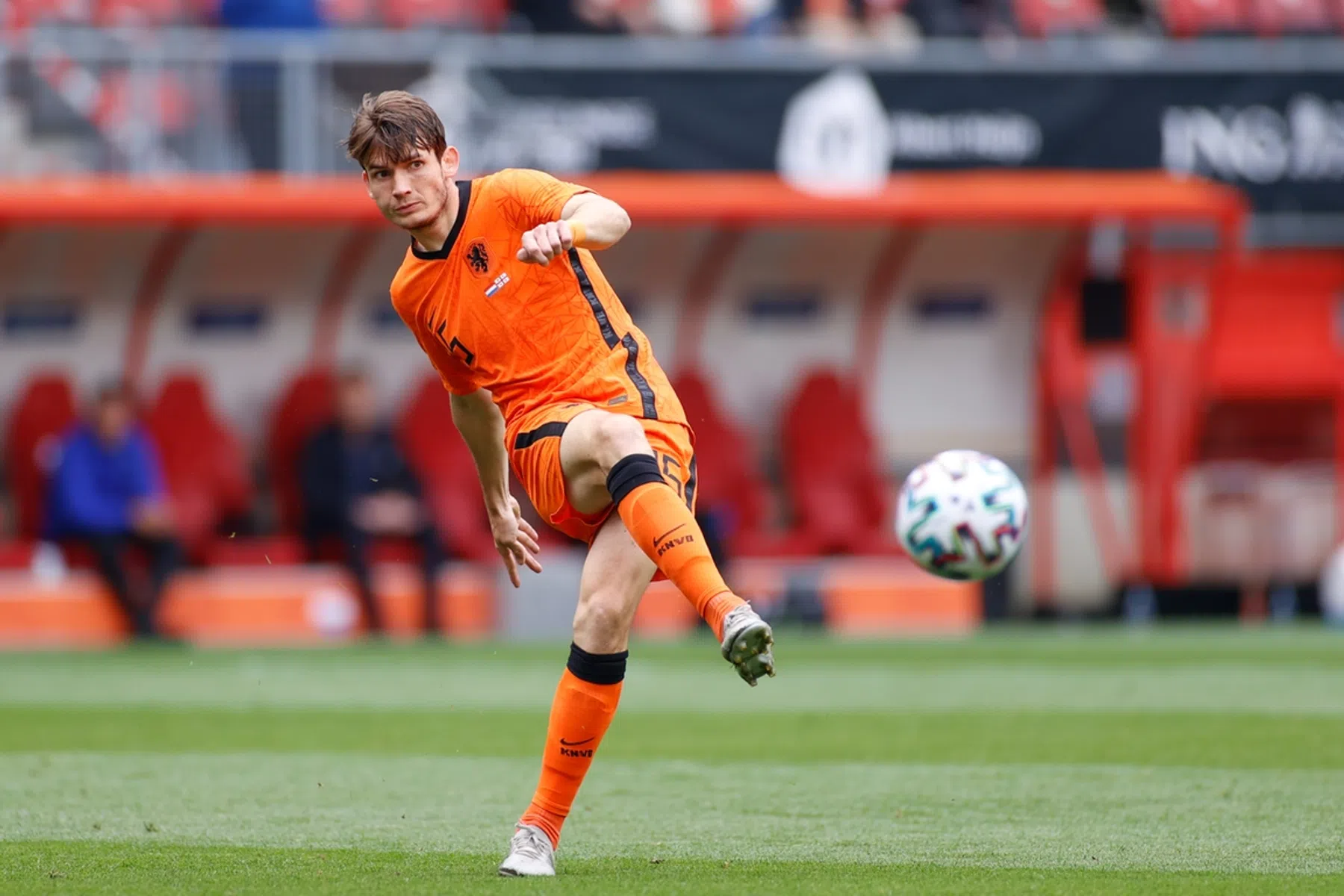 Vernietigend oordeel over spel Oranje en De Roon