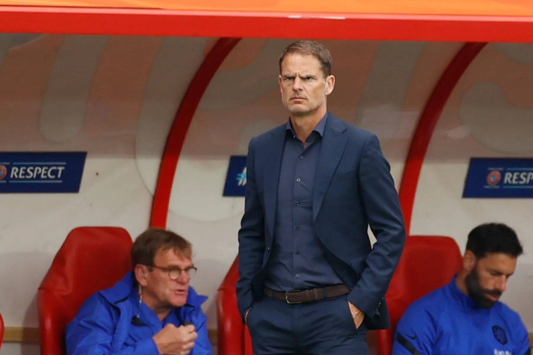 Frank de Boer sleutelt aan 5-3-2, maar de problemen blijven
