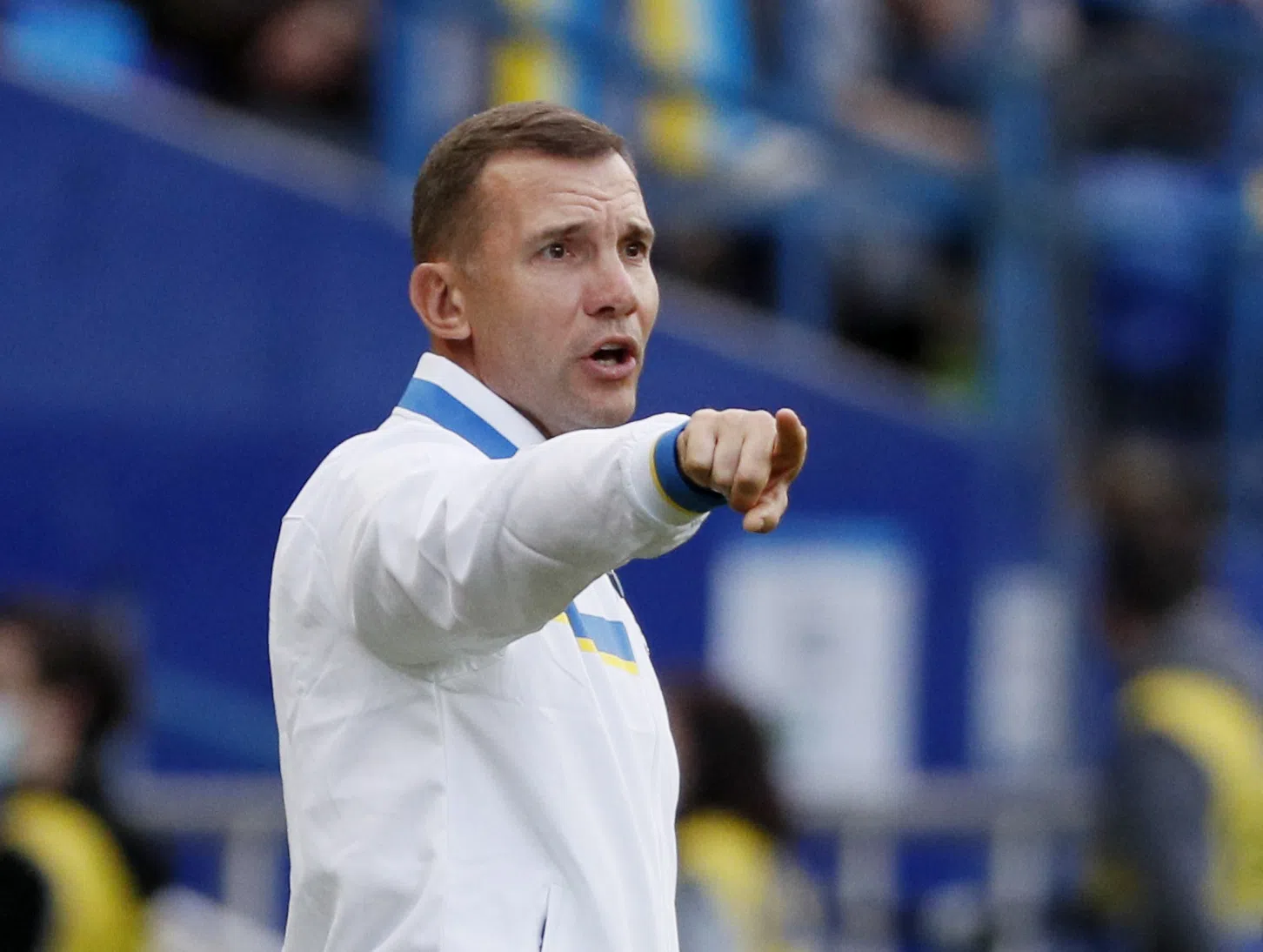Tevreden Shevchenko reageert schamper op voorspelling Frank de Boer