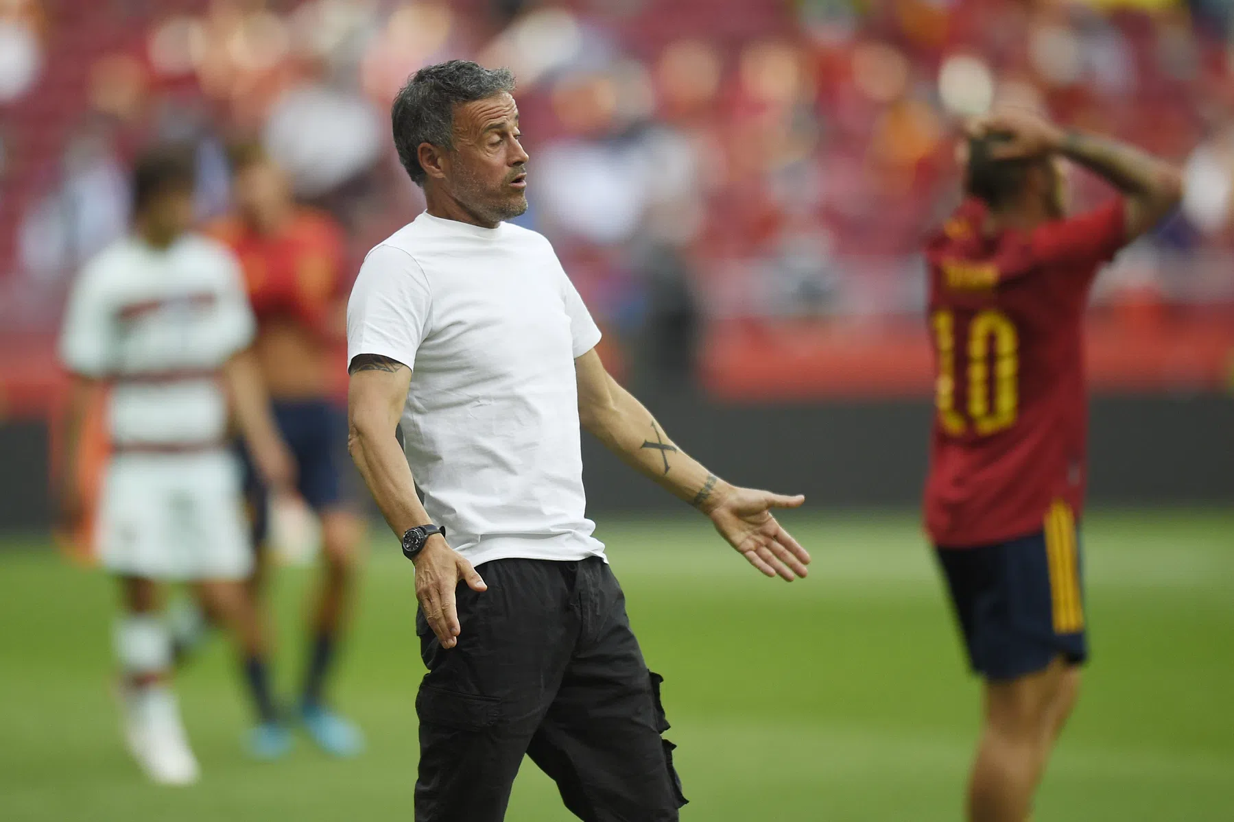 Spaans coronanieuws laat Luis Enrique een keer opgelucht ademhalen