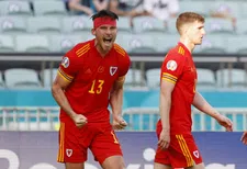 Thumbnail for article: Kieffer Moore, de Wout Weghorst van Wales