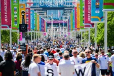 Thumbnail for article: Sfeer proeven op Wembley: op zoek naar de ziel van het EK 
