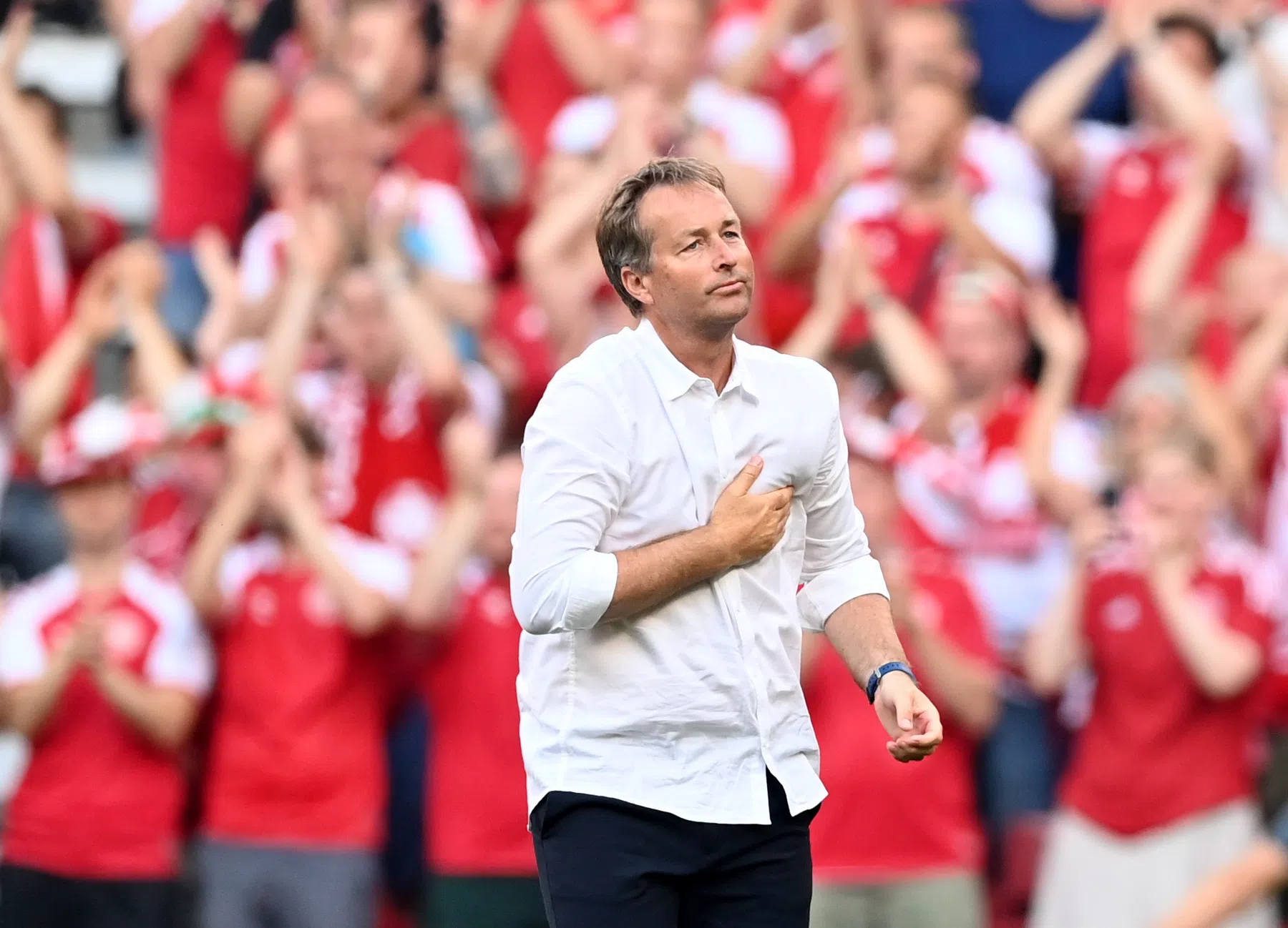 Emotionele Deense bondscoach enorm trots, Eriksen appt medespelers
