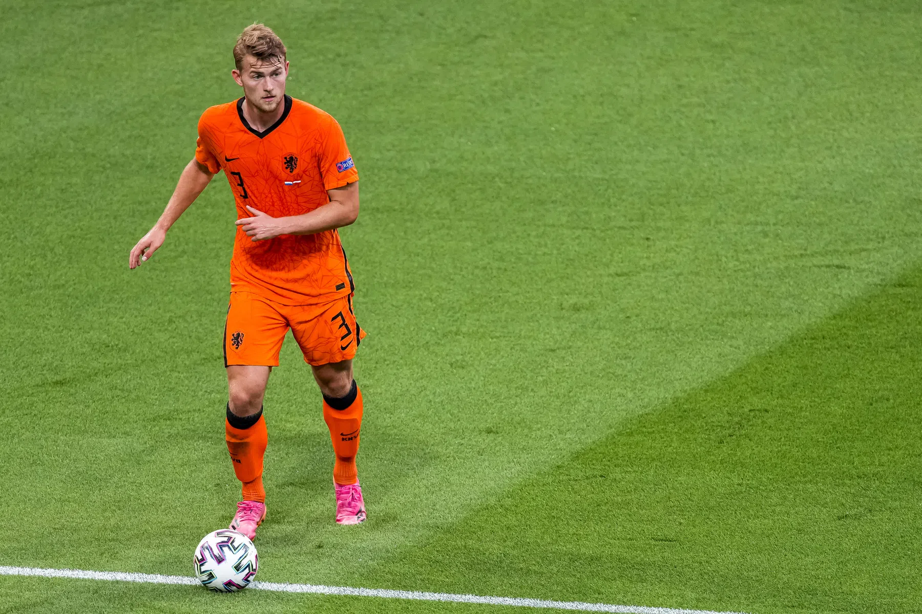 De Ligt raakt niet in de war van kritiek: 'Dat zorgt voor scherpte'