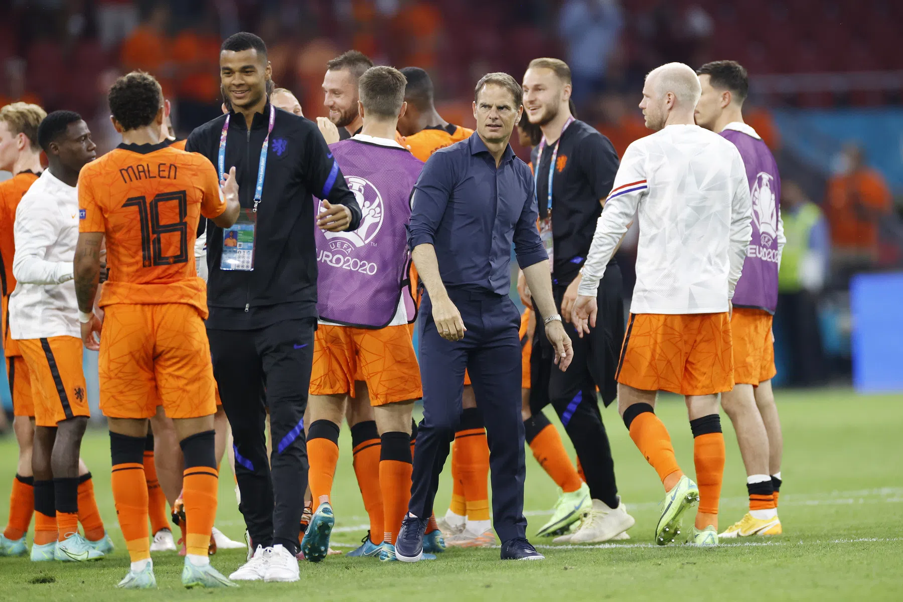 Perez mengt zich in Oranje-discussie: 'Uit het ritme gehaald worden, is niet heel fijn'