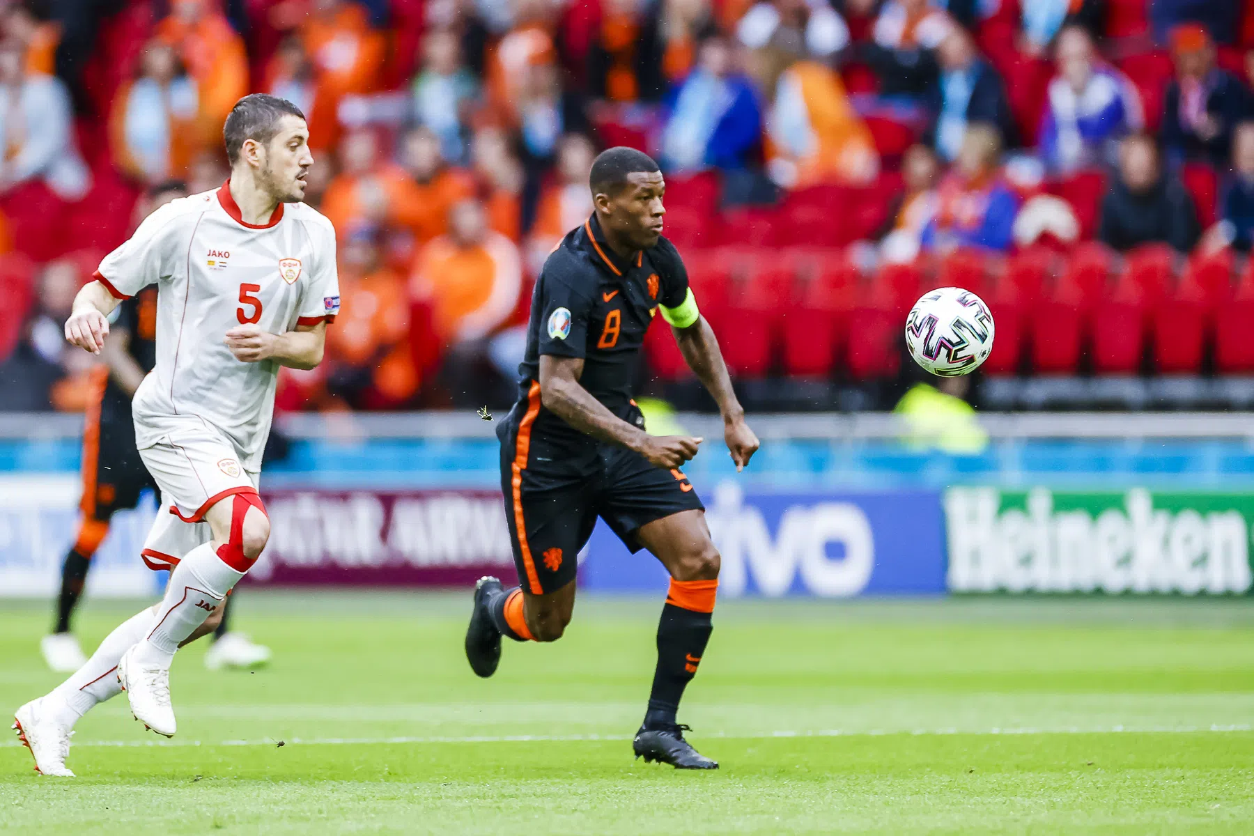 EK-topscorer Wijnaldum passeert Van Basten