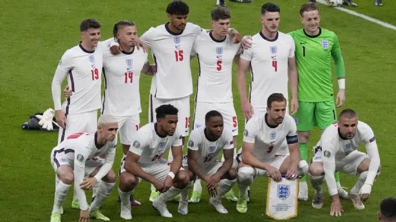 'Als zelfs Mourinho vindt dat het creatiever moet, dan weet je hoe de vlag erbij hangt'