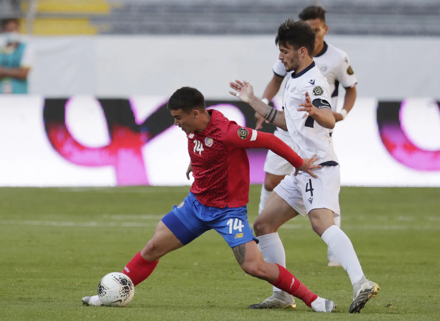 FC Twente huurt Costa Ricaanse parel
