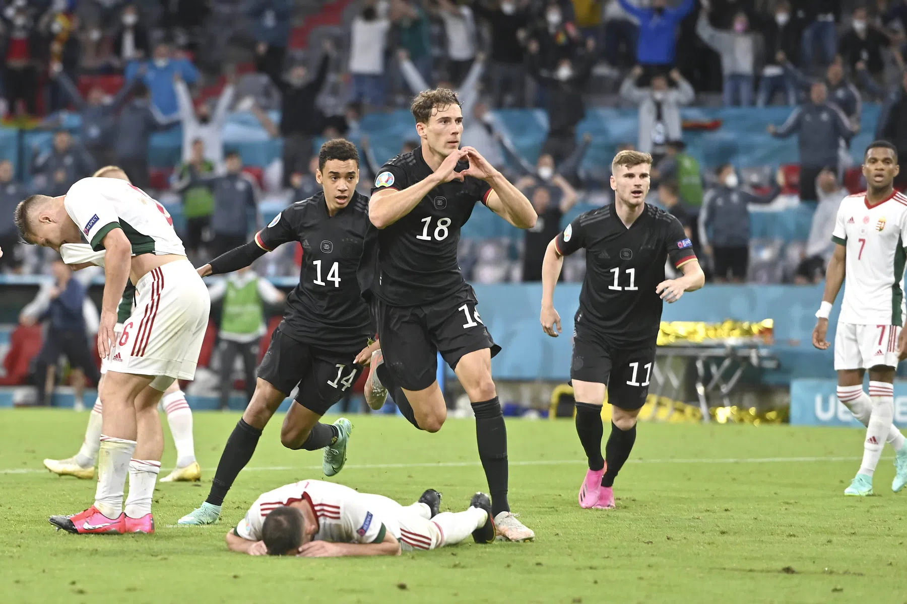 UEFA start discriminatie-onderzoek naar beladen duel Duitsland - Hongarije
