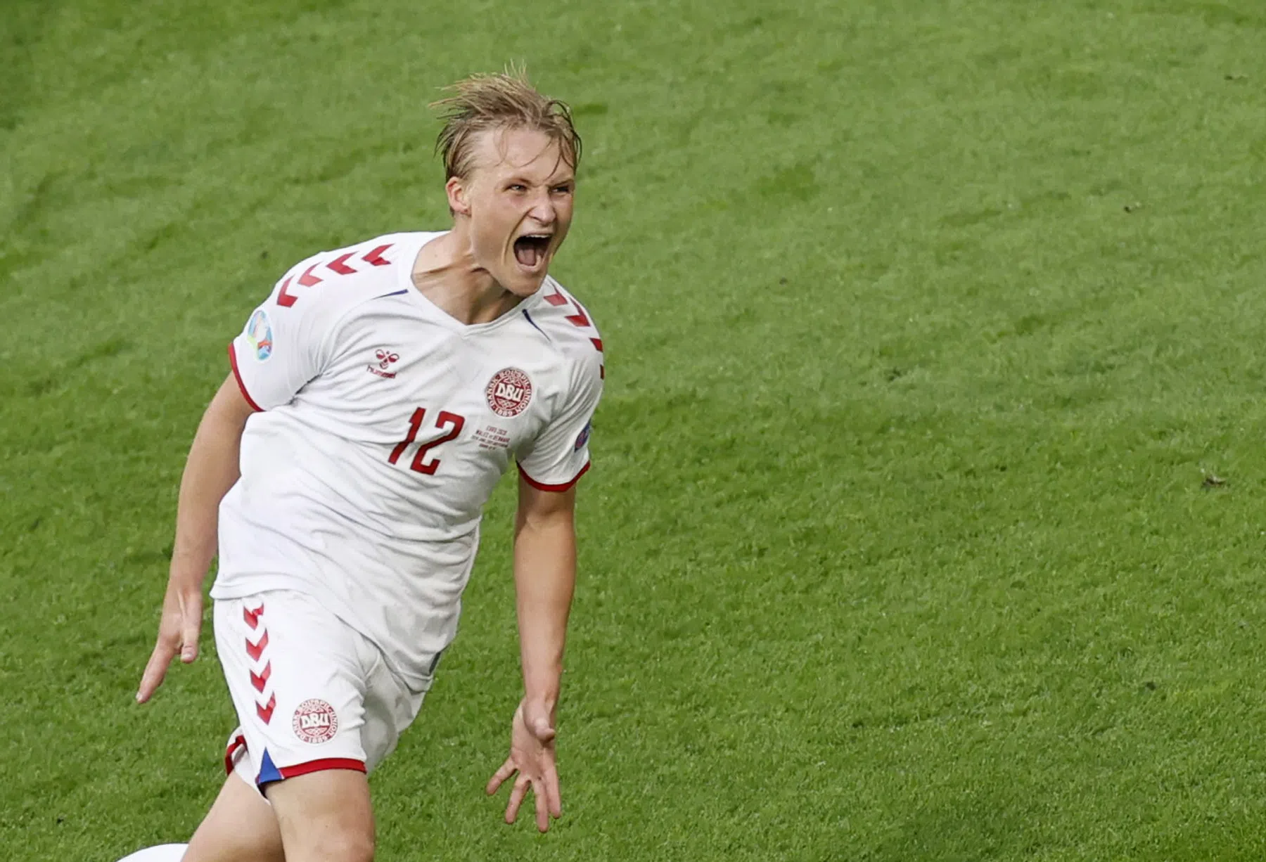 Denemarken geeft aan de hand van Dolberg overtuigend signaal af
