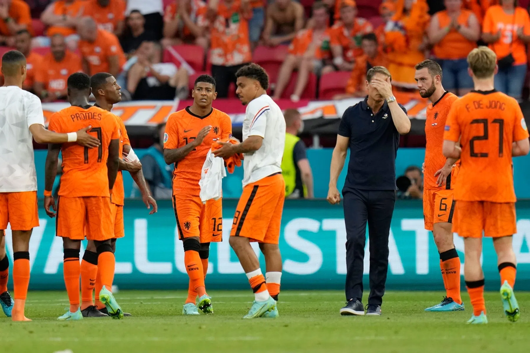 De Boer ziet zeker nog perspectief voor 5-3-2-systeem bij Oranje