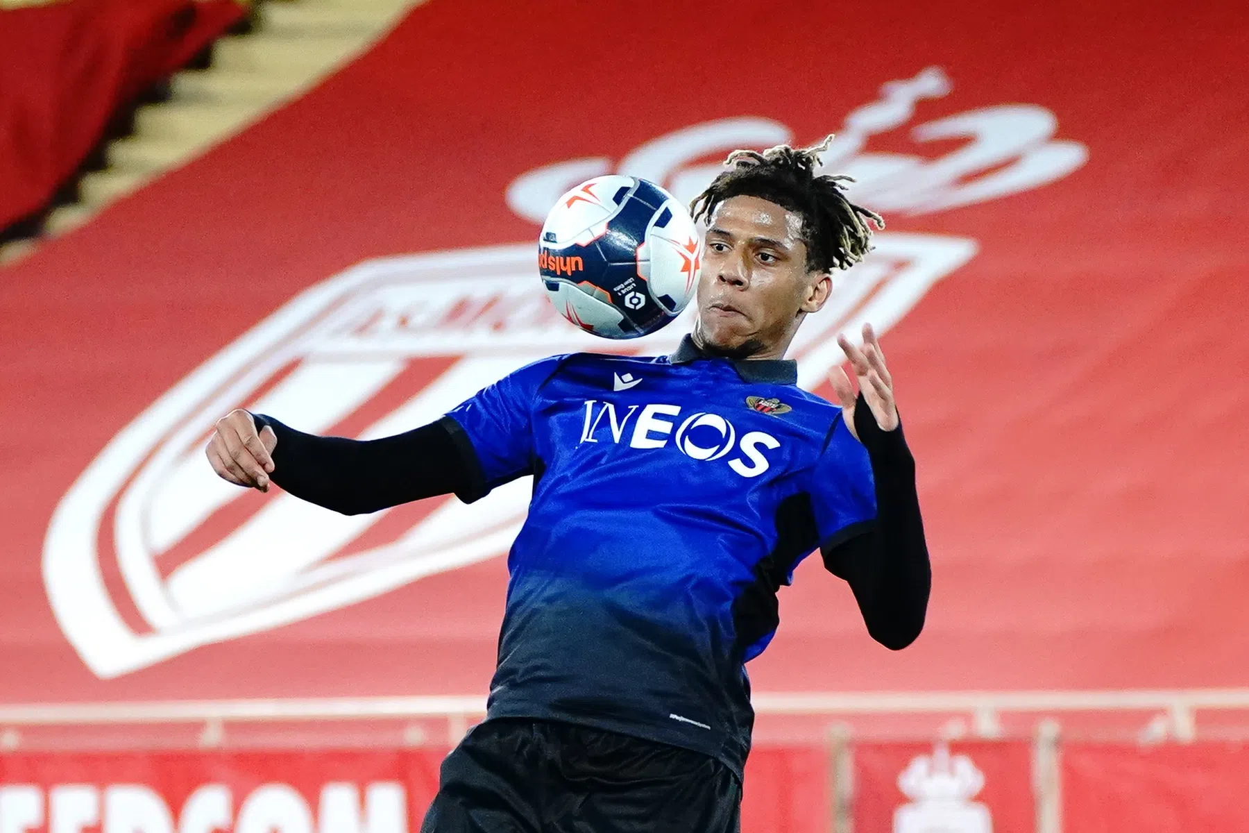 Koeman heeft dankzij Todibo eerste miljoenen voor wederopbouw binnen
