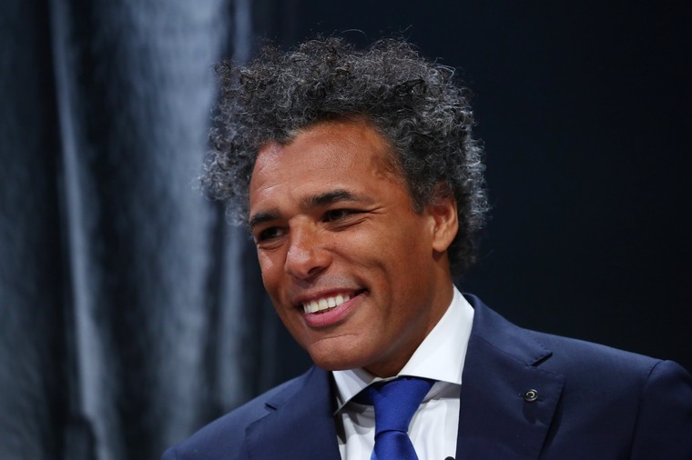Van Hooijdonk denkt aan Van Gaal en Ten Cate na KNVB-uitleg