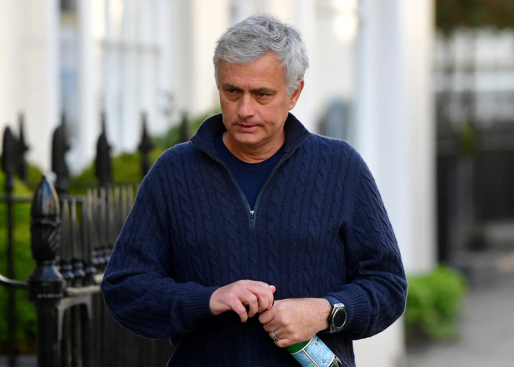 Mourinho neemt geen risico's, Zlatan komt met onthullend boek