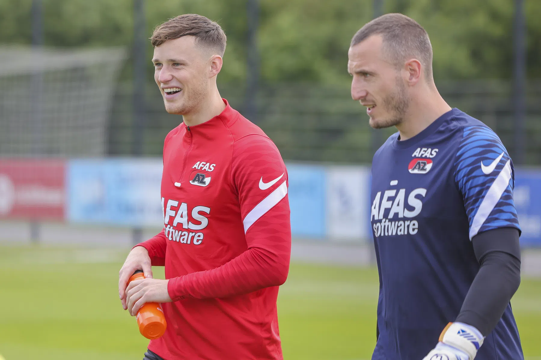Droomstart voor AZ-aanwinst Beukema: verdediger direct twee keer trefzeker