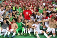Thumbnail for article: Denemarken speelt voor Eriksen: 'We dragen hem met ons mee naar Wembley'