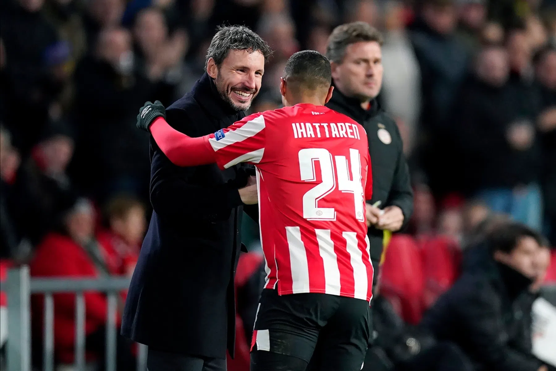 'Natuurlijk is Wolfsburg kandidaat voor Ihattaren, want Van Bommel vindt hem geweldig'