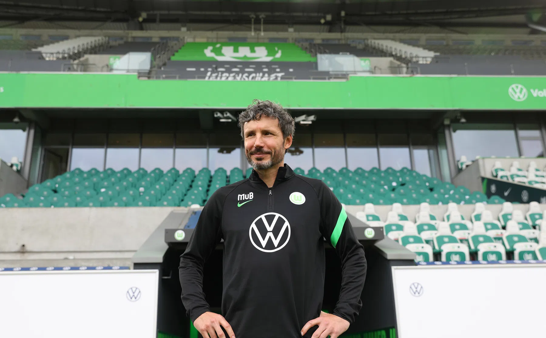 Tieners bezorgen Van Bommel zege bij officieus Wolfsburg-debuut