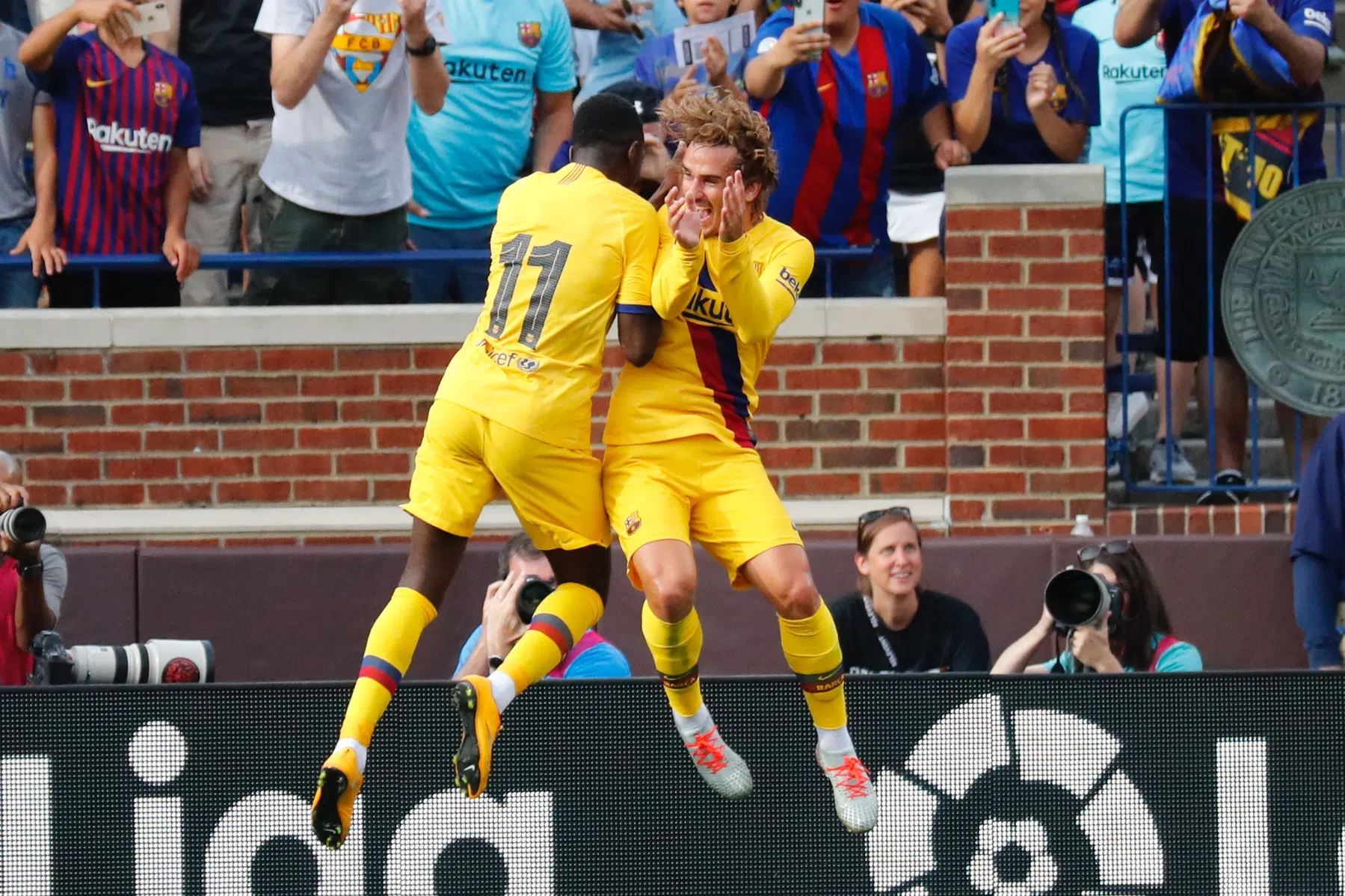 Barça denkt na over straf vanwege oud filmpje Griezmann en Dembélé