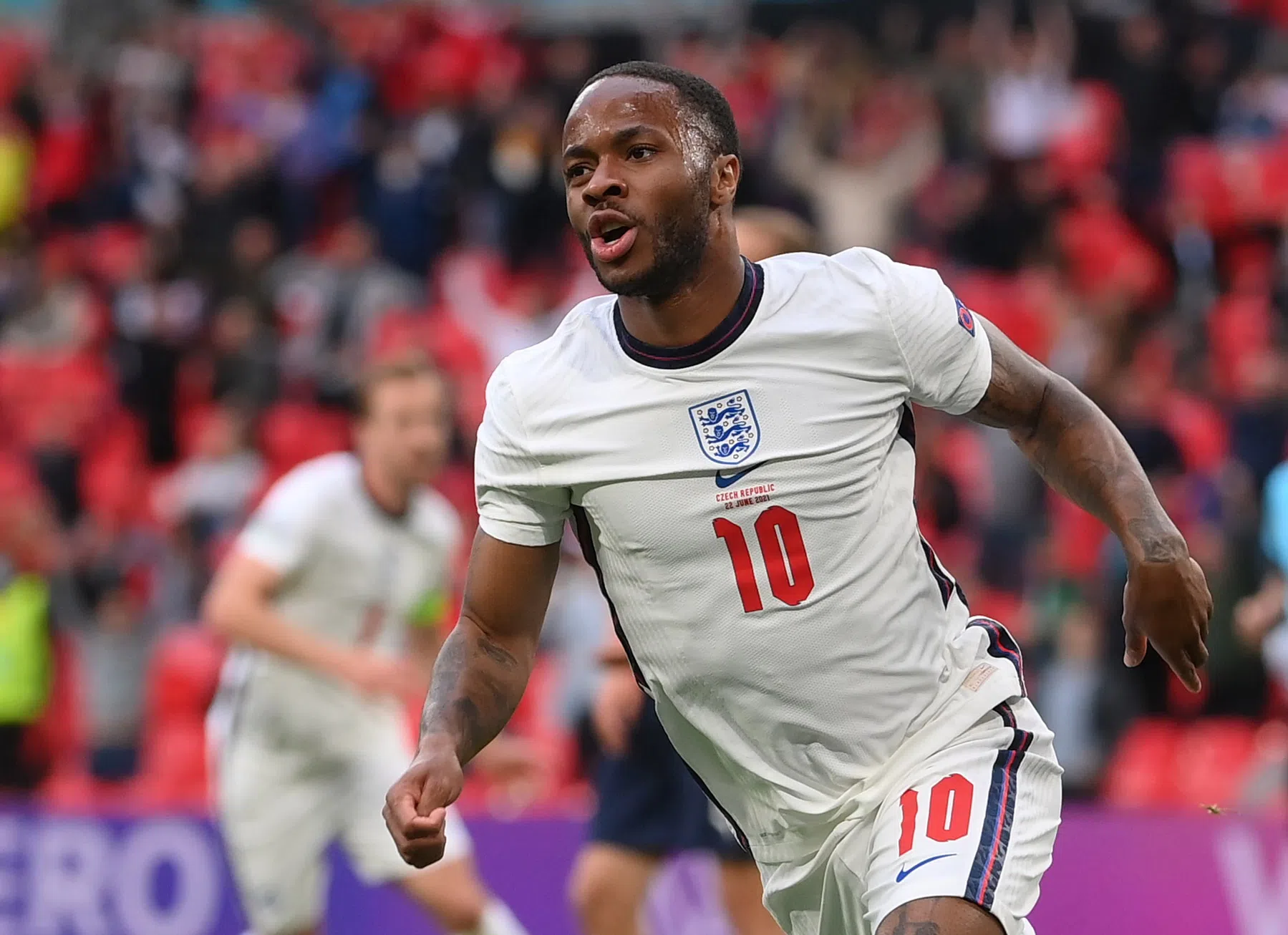 Sterling genoemd als beste speler van het EK