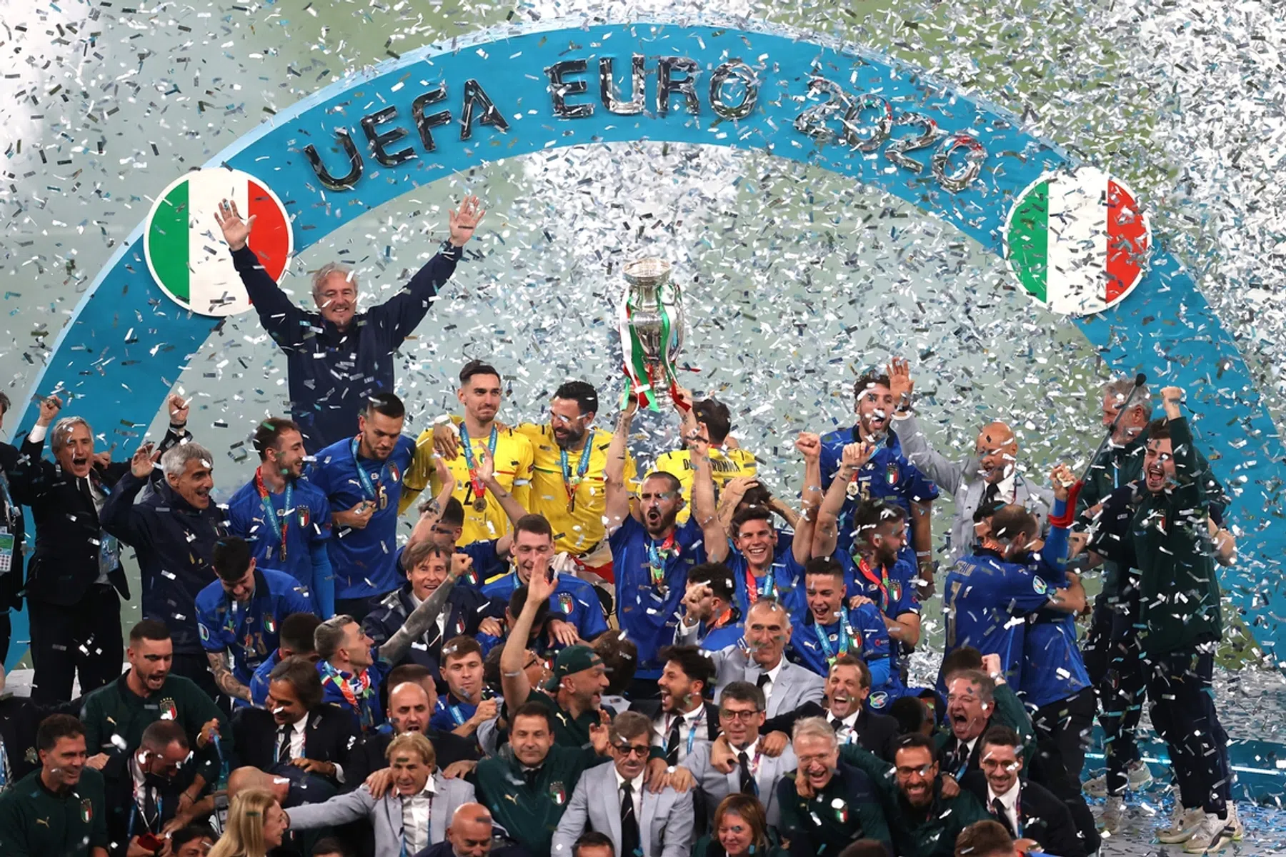 Italië verovert Europese titel: Donnarumma de held in penaltyserie