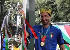 Thumbnail for article: EK-koning Chiellini zit zonder club: 'We wachten op Juventus'