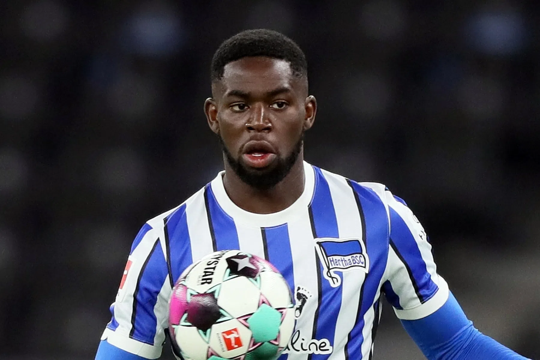 Olympische ploeg Duitsland stapt van het veld na racisme in oefenduel