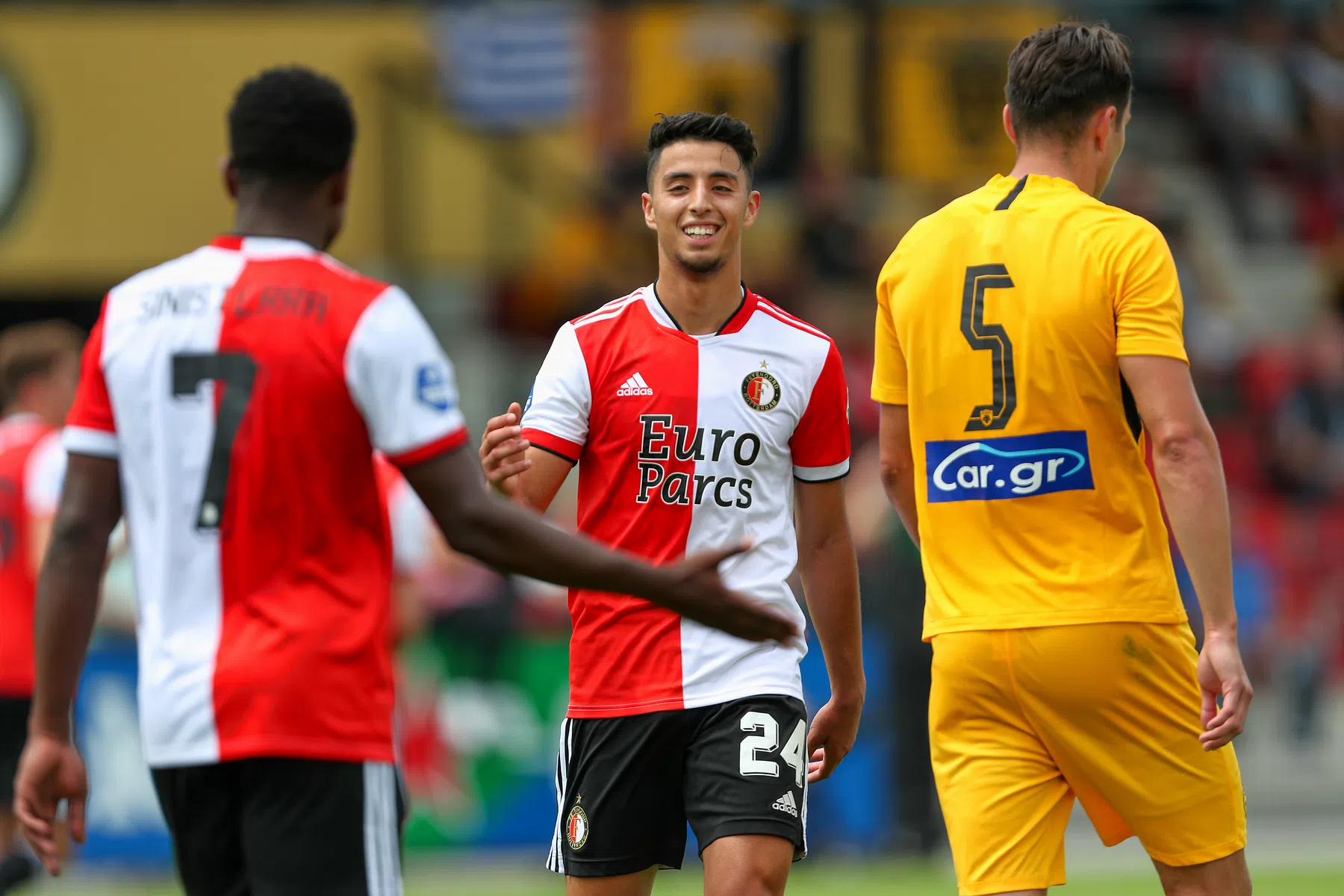 Bannis gaat voor zijn kans bij Feyenoord en klopt op de deur bij Slot