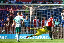 Thumbnail for article: Kökcü neemt erfenis Berghuis op zich en schiet Feyenoord langs Werder