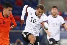 Thumbnail for article: 'Van Bommel weet dat mijn lievelingspositie spits is'