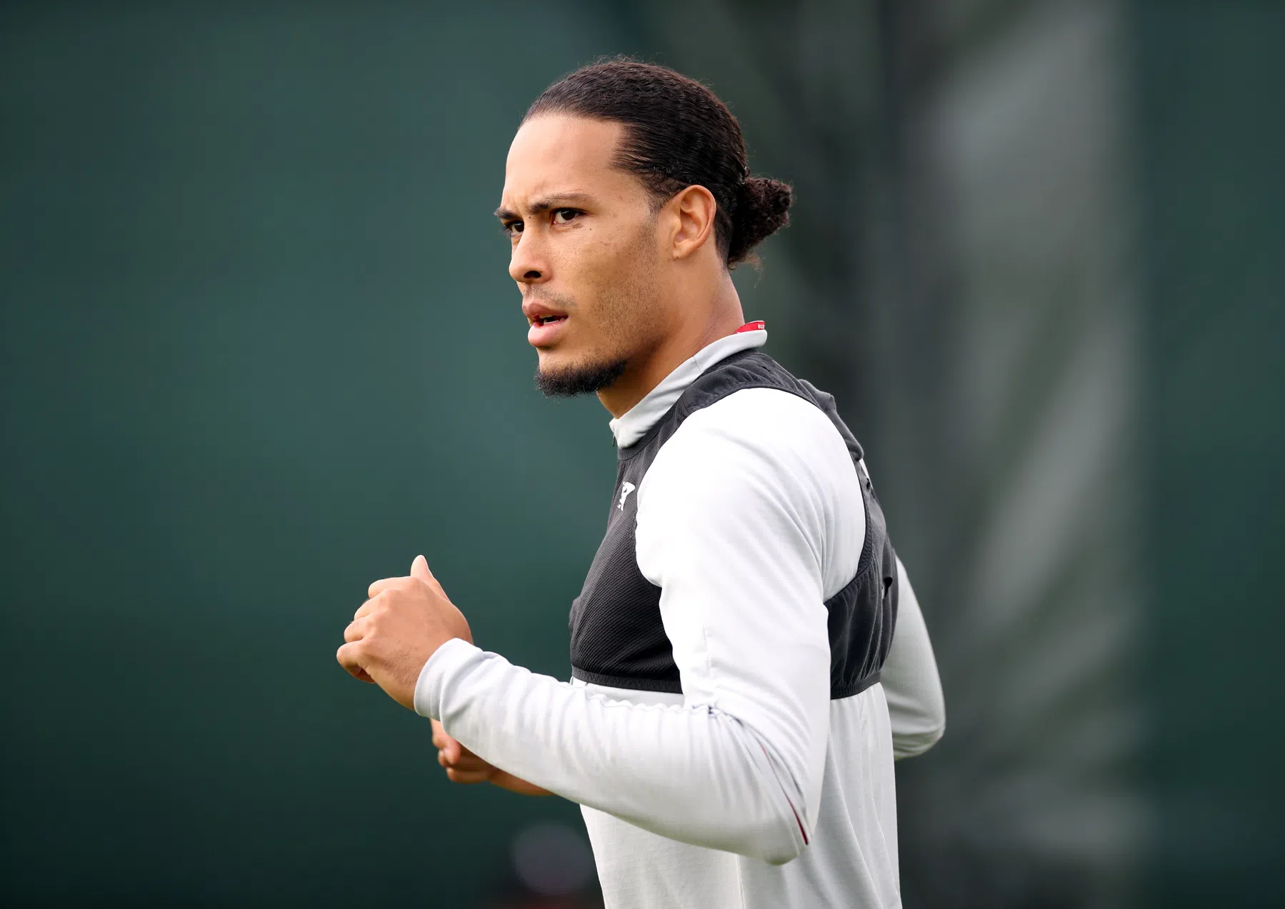 Van Dijk ziet Liverpool in een uurtje struikelen over Innsbruck én Stuttgart