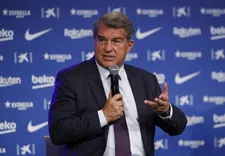 Thumbnail for article: Laporta wijst in volgende Messi-update naar 'talentvolle speler Memphis'