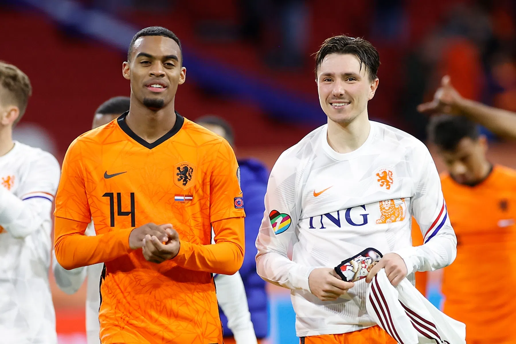 Gravenberch geniet nú al: 'Berghuis gaat bij Ajax grote dingen laten zien'