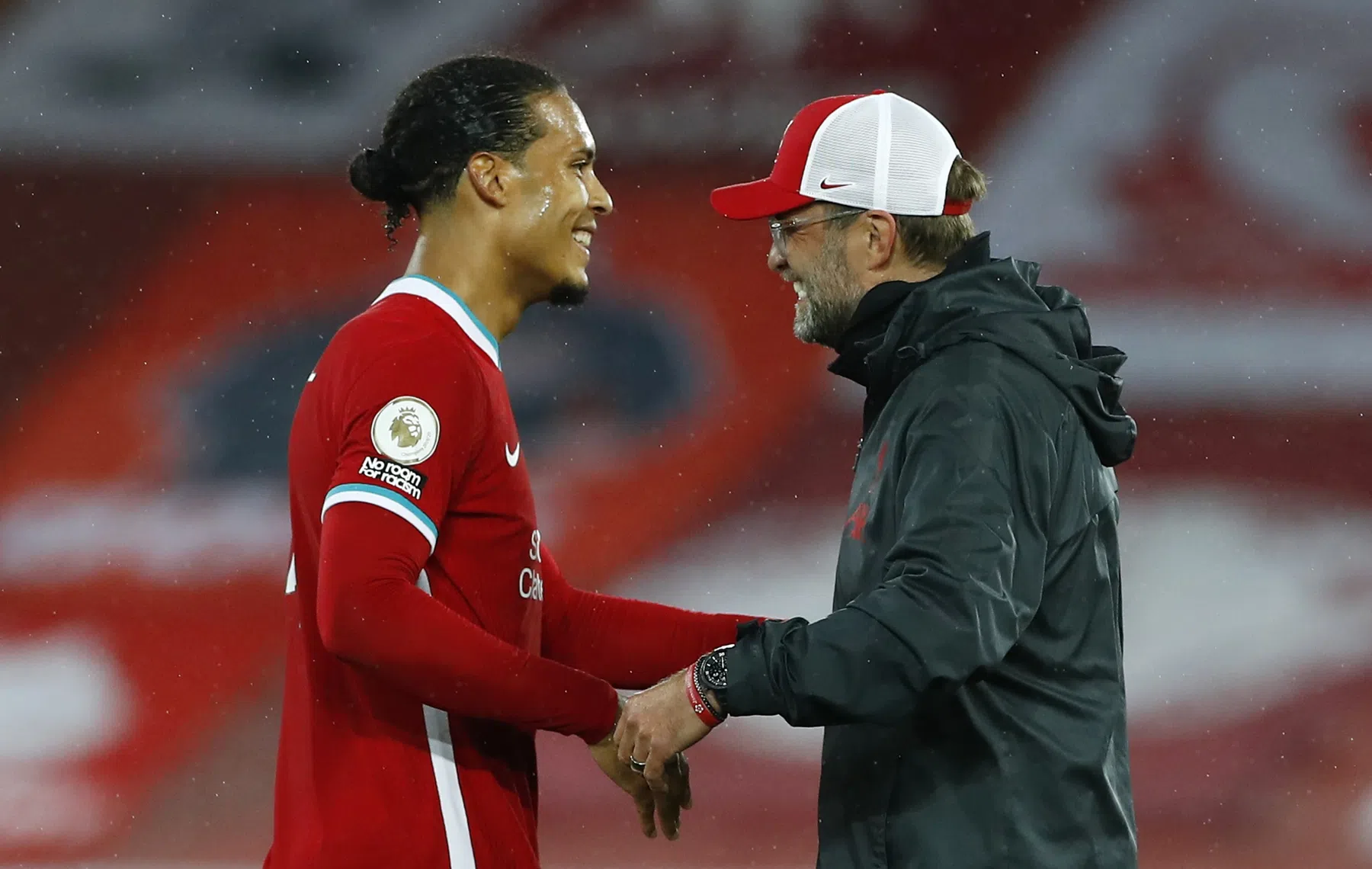 Klopp trapt op de Van Dijk-rem: 'Volgende week spelen? Dat zou een verrassing zijn'