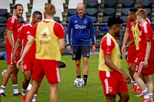 Thumbnail for article: Berghuis begint bij Ajax op de bank tegen Bayern München