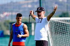 Thumbnail for article: 'Transfers van Stengs en Kluivert dragen bij aan onrust bij Nice'