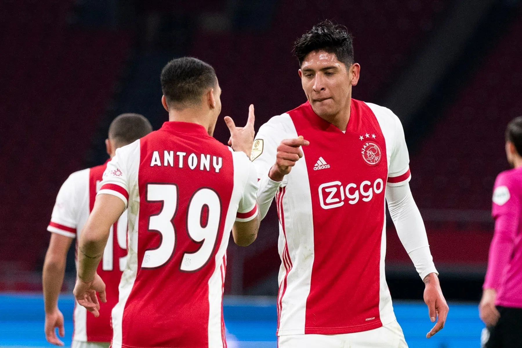 Ajax laat Antony en Álvarez niet gaan