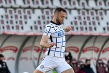 Thumbnail for article: 'Raiola biedt De Vrij aan in Premier League, Everton toont interesse' 