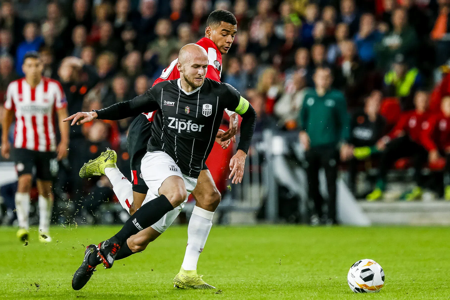 Abwehrchef Trauner grijpt 'laatste kans' bij Feyenoord