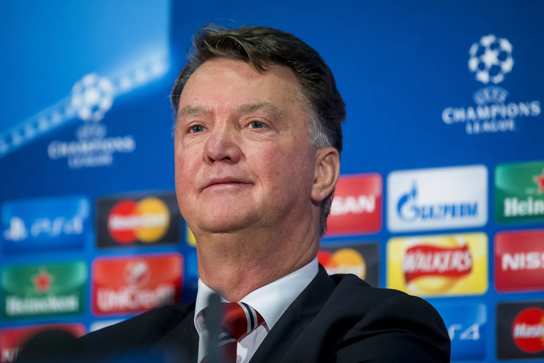 'Brazilianen-hater' Van Gaal ontkent zeer curieuze beschuldiging Rafael