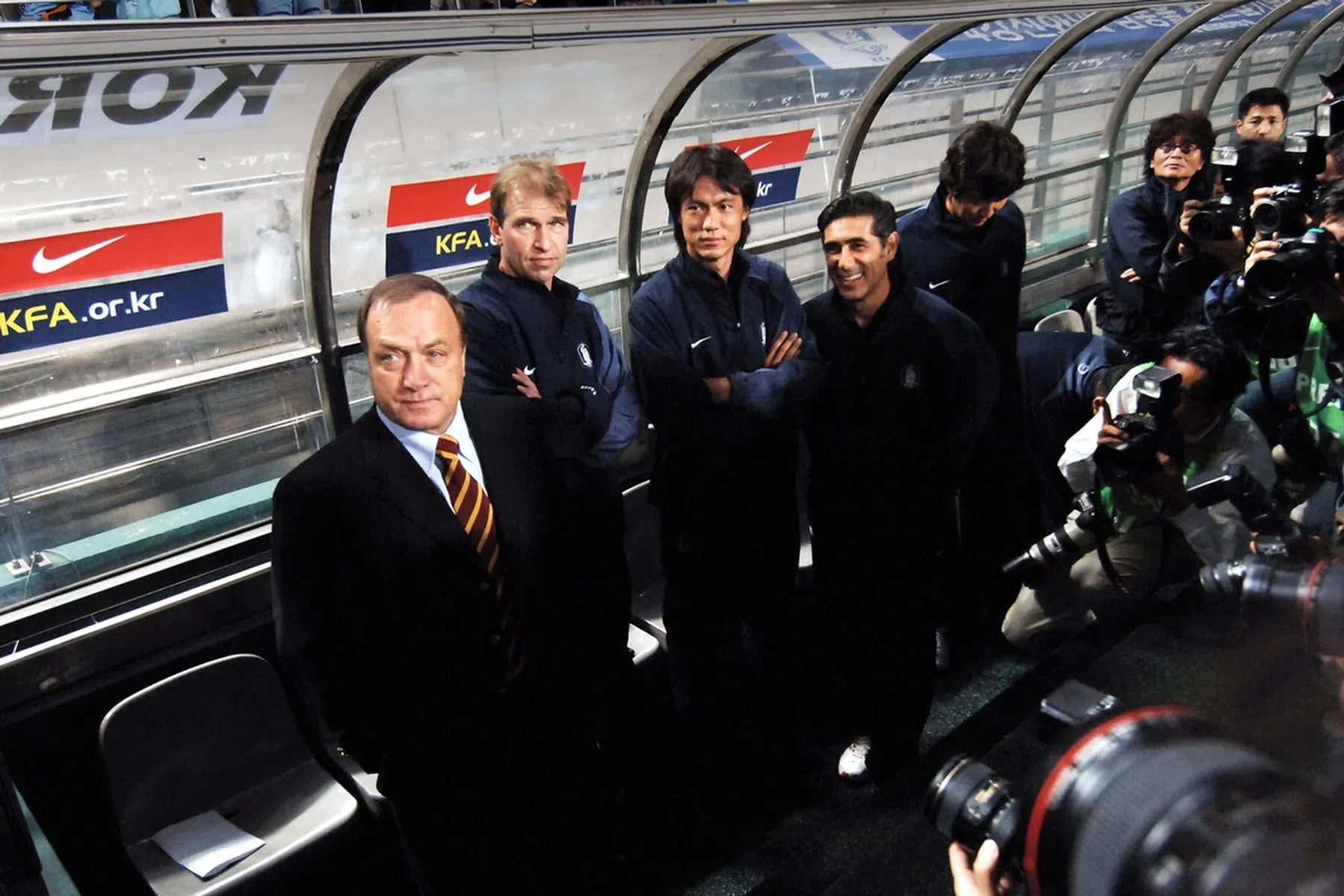 Advocaat kijkt uit naar duel met Van Marwijk: 'Dat is toch mooi?'