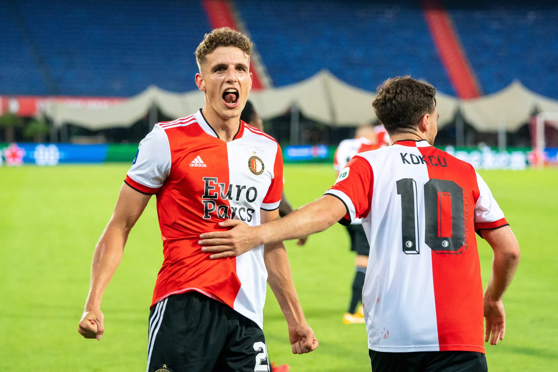 Sterk Feyenoord boekt klinkende uitzege op FC Luzern