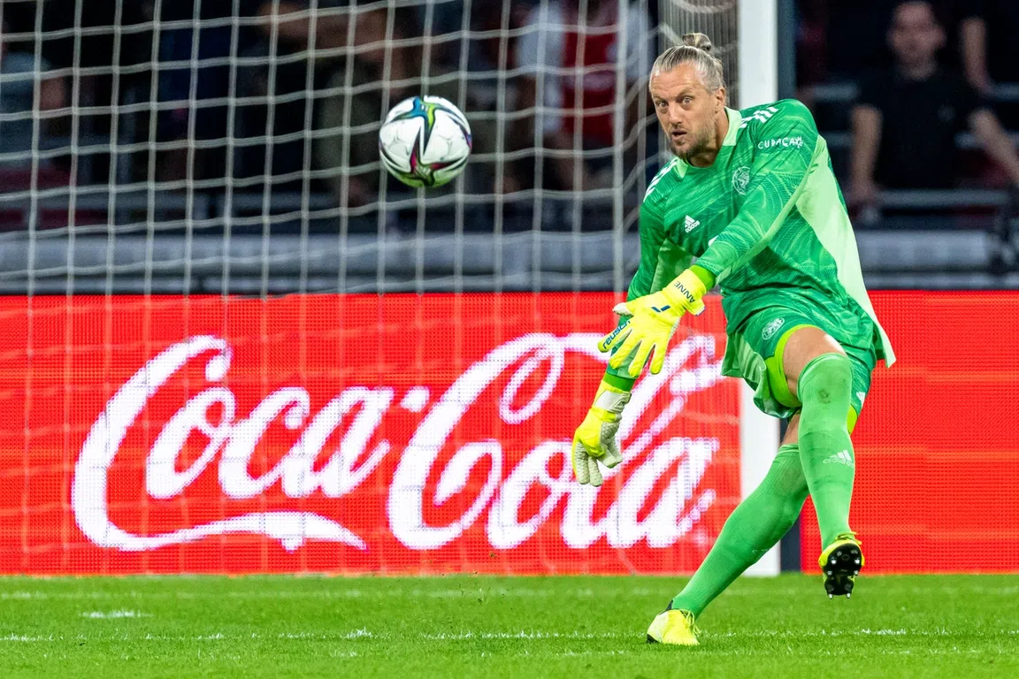 Schuurs en Stekelenburg ontbreken tegen PSV, Pasveer maakt debuut
