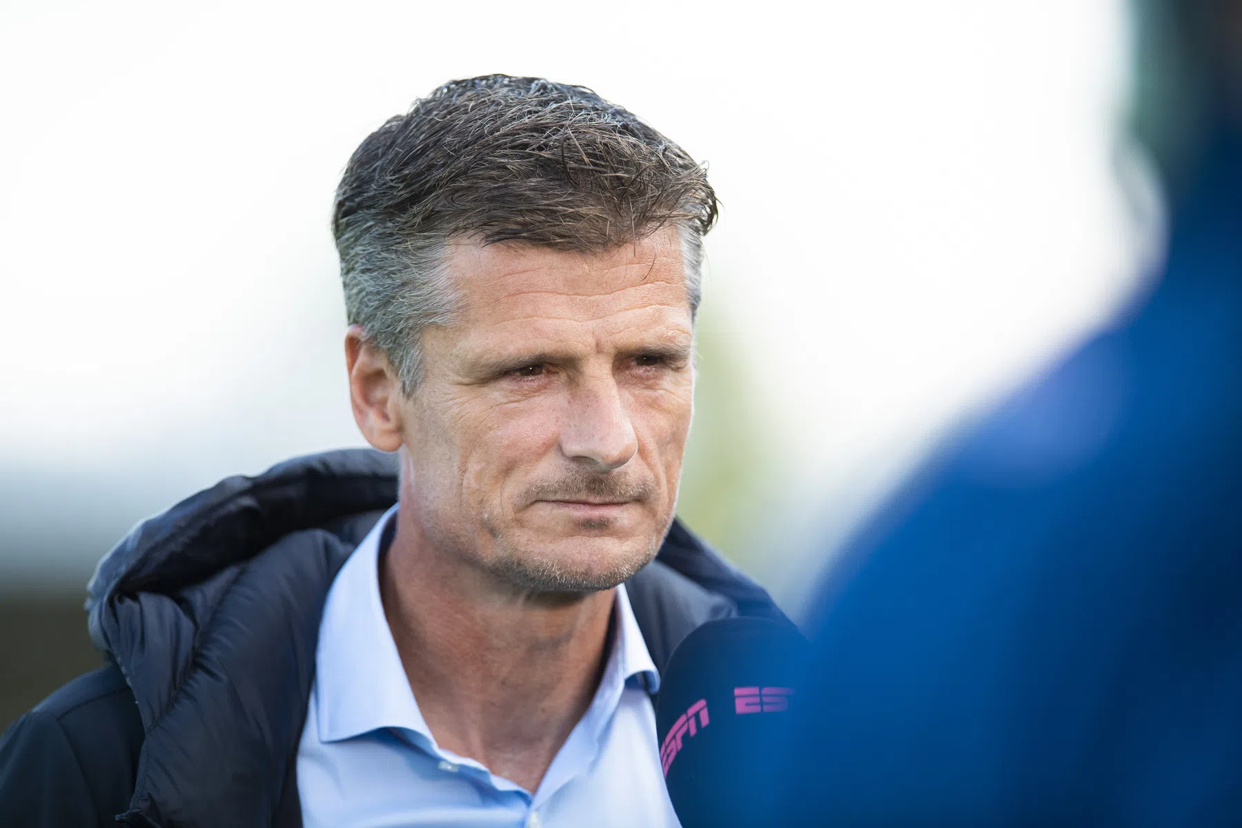 We zijn weer begonnen: scheidsrechter mikpunt van Jonk