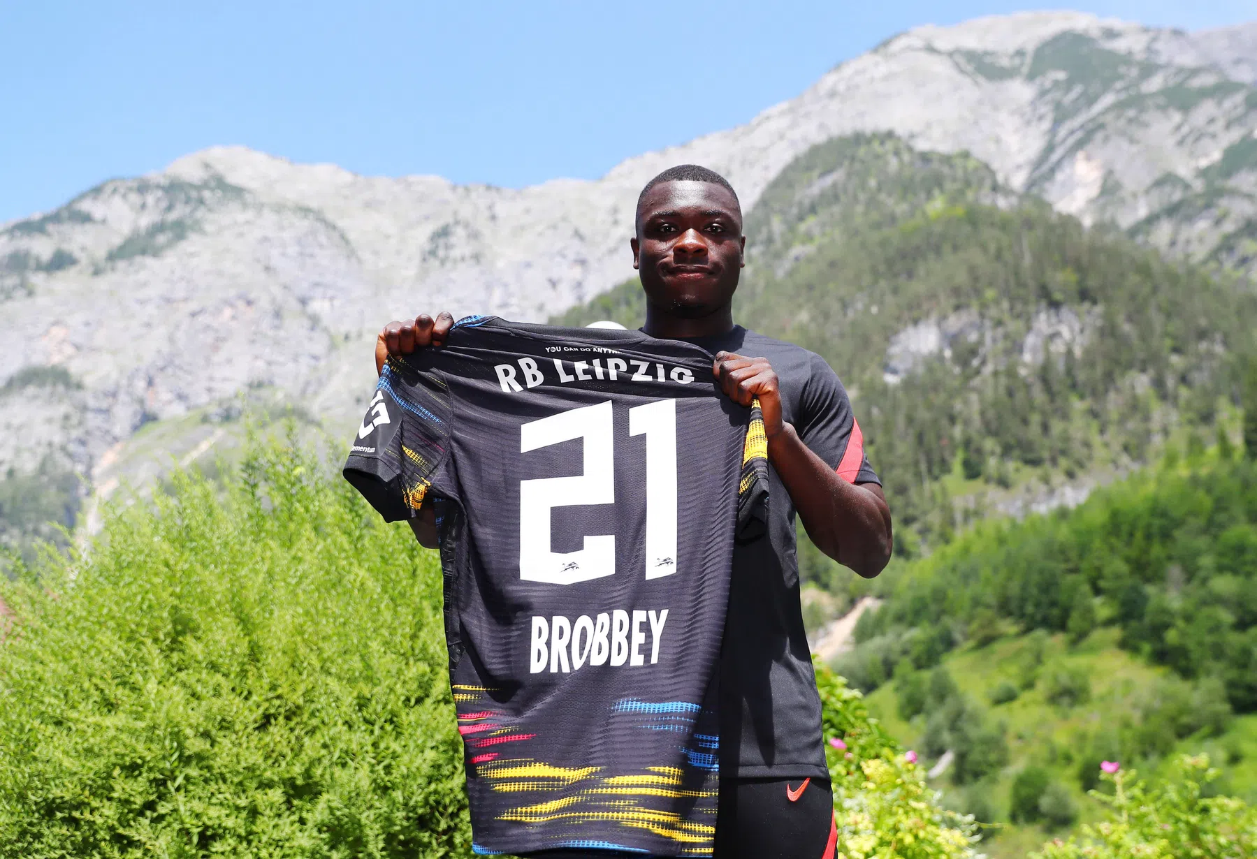 Brobbey maakt eerste doelpunt in dienst van RB Leipzig
