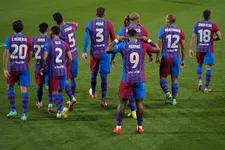 Thumbnail for article: Spaanse kranten roemen Memphis als de nieuwe leider van Barcelona