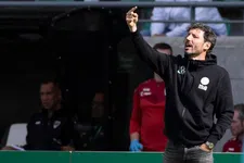 Thumbnail for article: Wolfsburg-directeur reageert in statement op wisselfout Van Bommel