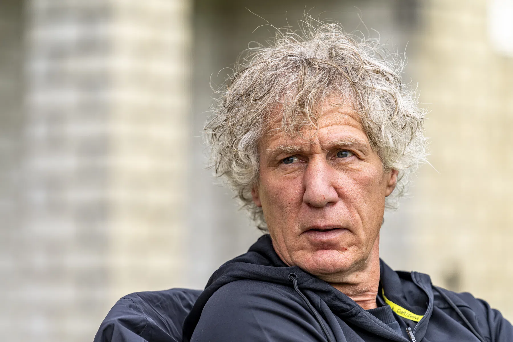 Foutje Verbeek in onderonsje met Martens: 'Wist niet dat hij op dit elftal zat'