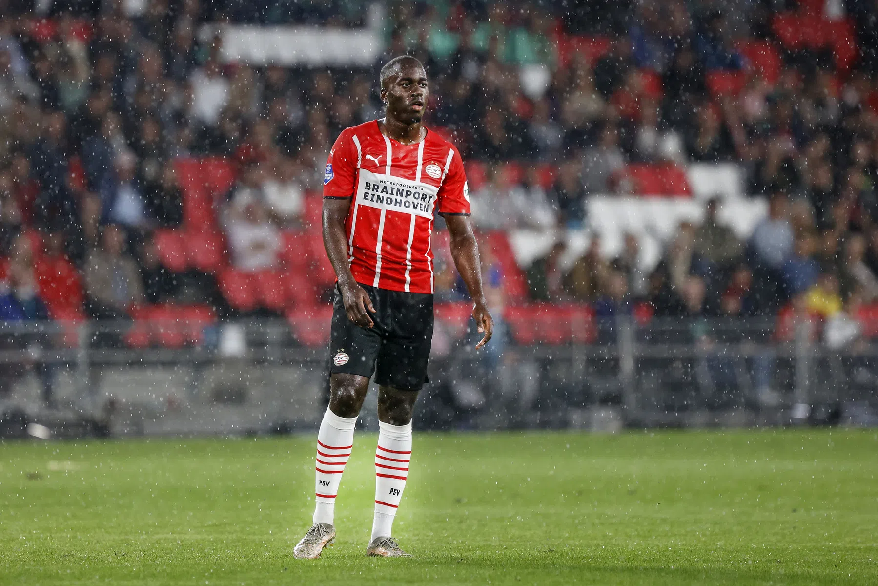 Teze knokt zich terug bij PSV: 'Ik moet laten zien dat ik ready ben voor die positie'